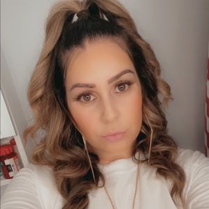 Meet your Posher, Nikki